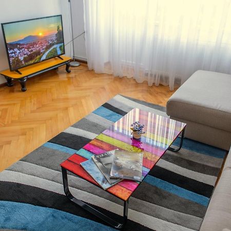Sunshine Apartment Brasov Exterior photo